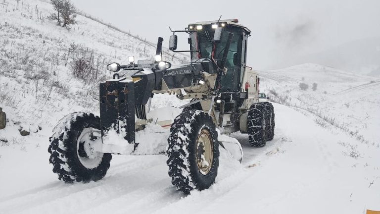 Amasya’da 28 Köy Yolu Ulaşıma Kapandı