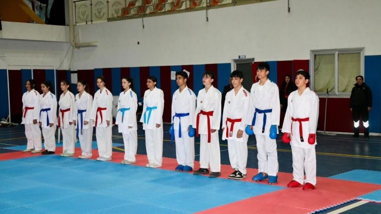 Okul Sporları Karate Gençler Şampiyonası Yüreğir’de başladı