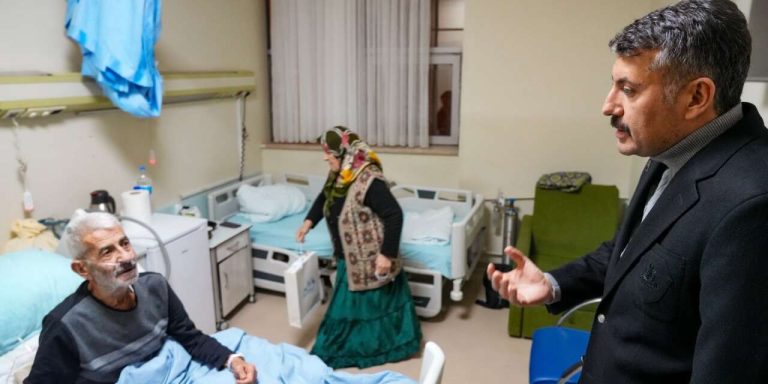 Vali Çelik, yeni yıl vesilesiyle kurumları ziyaret etti