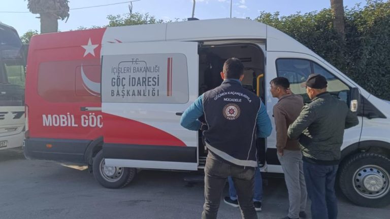 Hatay’da Düzensiz Göçe Sıkı Takip