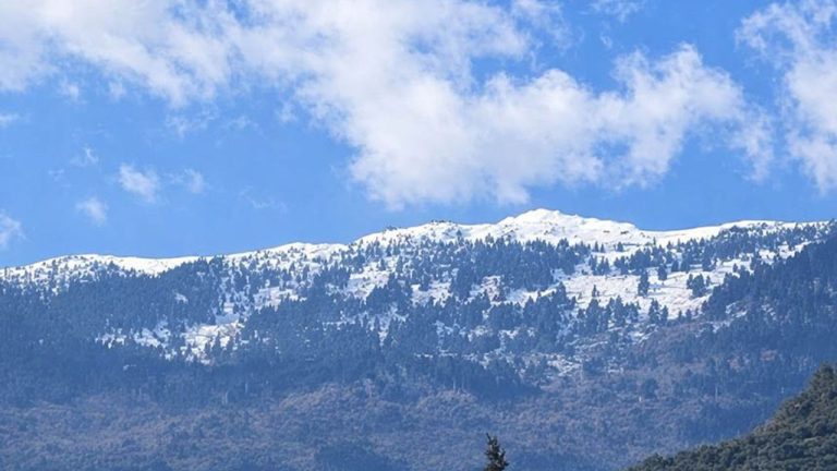 Madran Dağı zirvesi beyaza büründü