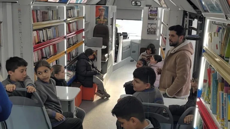 Kitap yolculuğu Edirne’de başladı.