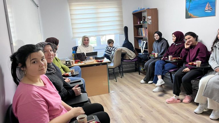 Kız Yurdunda Din Psikolojisi Atölyesi Yapıldı