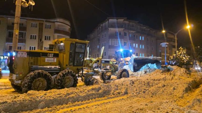 Büyükşehir, Göksun yollarını açık tutuyor