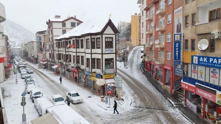 Gümüşhane’de Atatürk Caddesi’nde Park Yasağı
