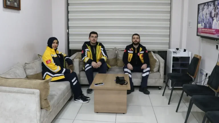Amasyadaki saglikcilar yeni yila gorevleri basinda girdiler