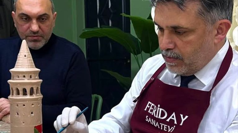 Erzincan’da Feriday Sanatevi açıldı, ilk ziyaretçi Kabadayı