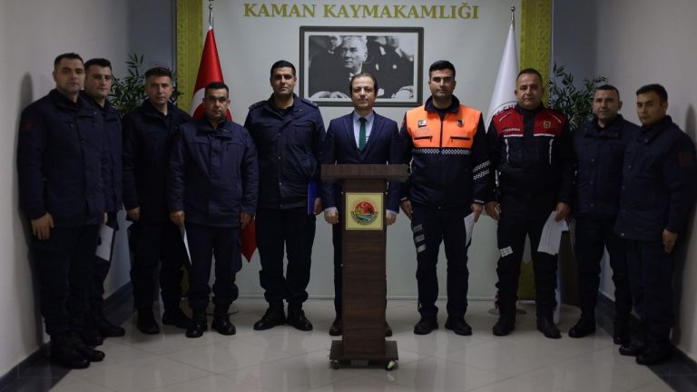 Kaman’da Emniyet ve Jandarma Personeline Başarı Belgesi Verildi