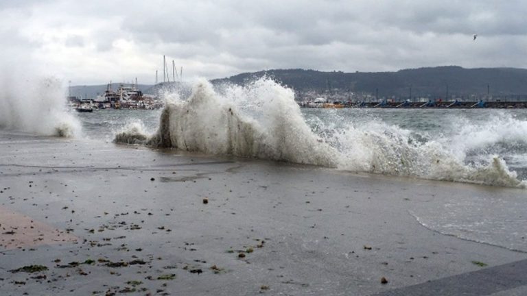 İstanbul’da vapur seferleri durduruldu