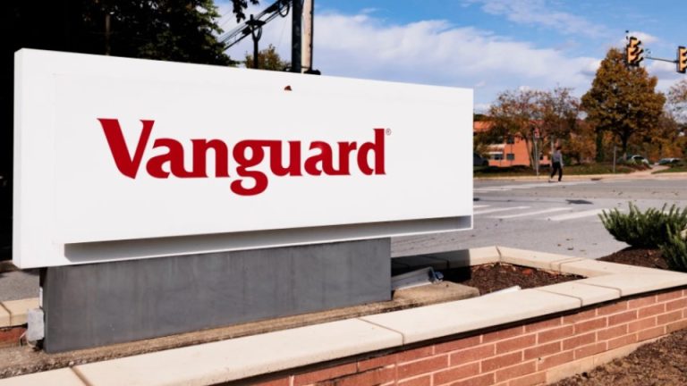 Vanguard’ın Küresel Yükselişi: ABD Dışı Varlıkları 1 Trilyon Doları Aştı