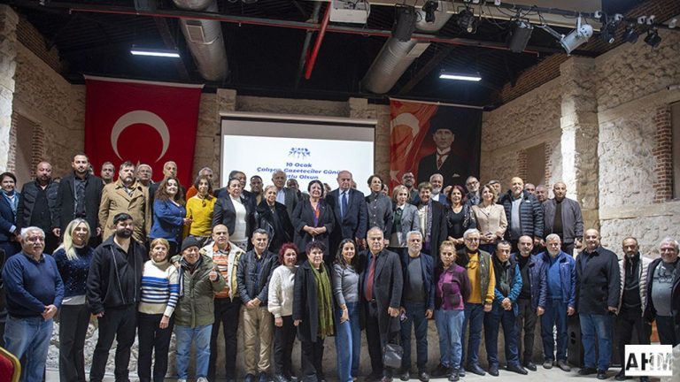 Seyhan’dan basına 10 Ocak jesti