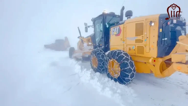 Siirt’te 14 köy yolu ulaşıma açıldı