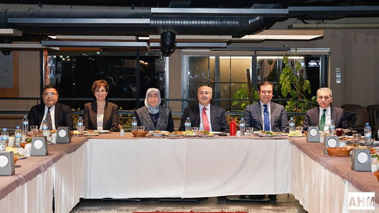 Vali Köşger’e Adana’da Veda Yemeği